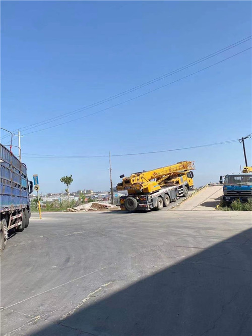 龙口市25吨吊车的租赁价格大概是多少？